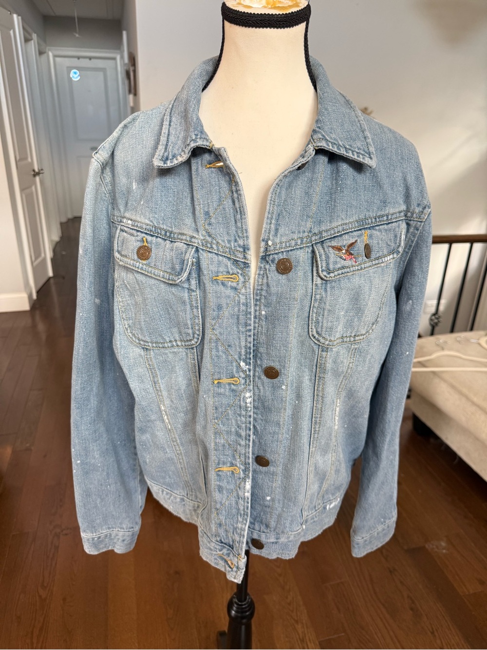 American Living Blue Denim Jacket Distressed Paint Spatter Size XL Cute Eagle!🦅